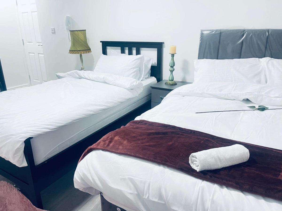 1 Bed Apartment With 2 Beds 1 Double Plus 1 Single Birmingham Eksteriør bilde